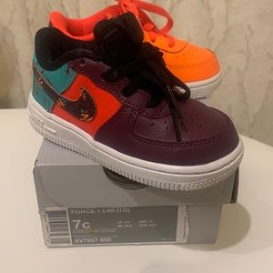 Nike Air Force LV8 (TD)